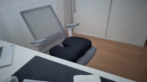 Forbidden Shape online show from 13, 7, 2026