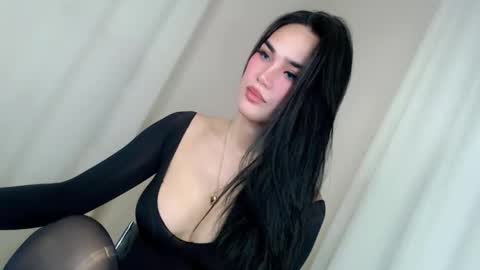 KHATRINA STACIE MARIE online show from 26, 3, 2026