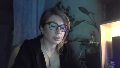 fox_red_lady7 online show from 3, 3, 2025