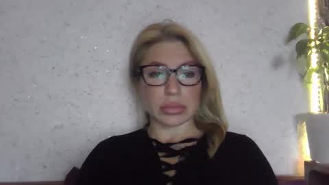 fox_red_lady7 online show from 6, 11, 2025