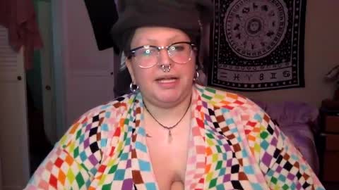 foxdarling96 online show from 12, 6, 2026
