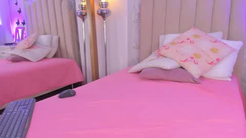Snapshot of foxy200__ chatting on 2, 6, 2026 Foxy online show from 2, 6, 2026