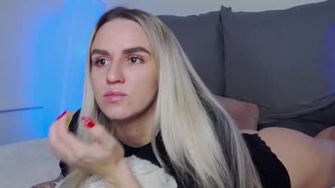 Foxy Kimmi online show from 21, 12, 2025