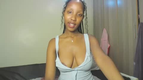 foxyatmidnite online show from 18, 5, 2026