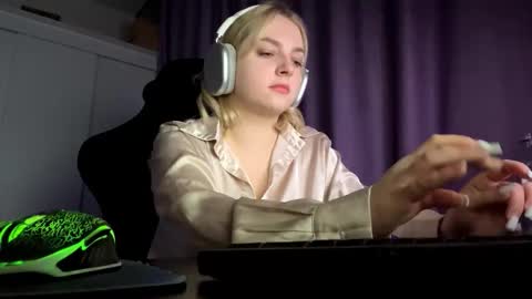 Emma online show from 25, 10, 2025