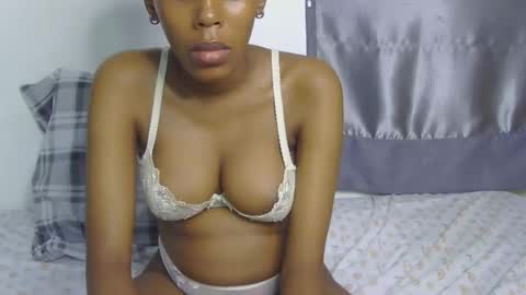 foxypennyy online show from 19, 10, 2025