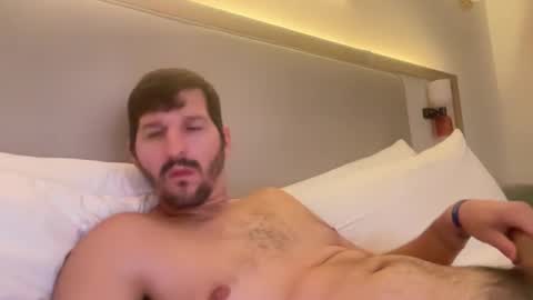 Snapshot of fp004 chatting on 11, 10, 2025 fp004 online show from 11, 10, 2025