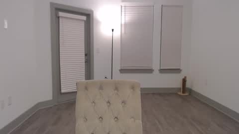 Snapshot of fragilemasochist chatting on 3, 2, 2025 Angel online show from 3, 2, 2025