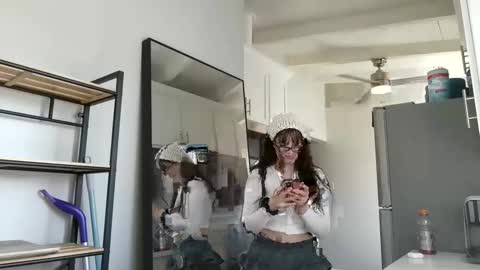 Snapshot of fragilemasochist chatting on 9, 10, 2025 Angel online show from 9, 10, 2025