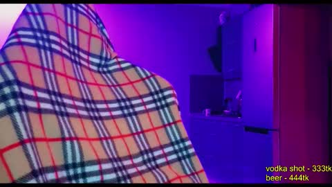 Snapshot of fran_bow chatting on 25, 10, 2025 fran_bow online show from 25, 10, 2025