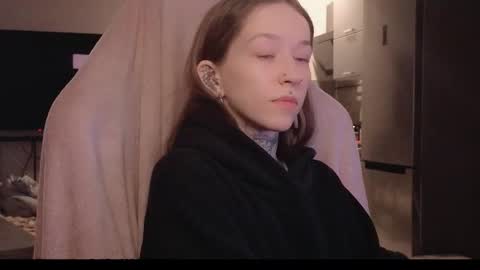 Snapshot of fran_bow chatting on 3, 2, 2026 fran_bow online show from 3, 2, 2026