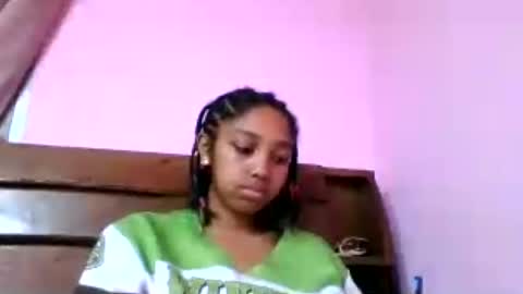 Snapshot of francia333068 chatting on 18, 7, 2026 francia333068 online show from 18, 7, 2026