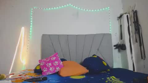 francihot4 online show from 2, 12, 2025