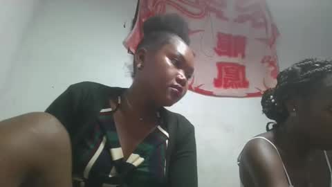 Snapshot of franckamby chatting on 28, 11, 2025 franckamby online show from 28, 11, 2025