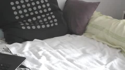 yogapants online show from 10, 3, 2025