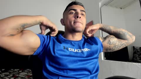 Snapshot of franco_ruiz_ chatting on 1, 1, 2025 franco online show from 1, 1, 2025