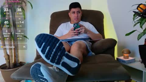 Snapshot of francodelacruz chatting on 1, 10, 2025 Francum online show from 1, 10, 2025