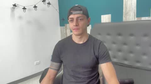 Snapshot of frank_millers chatting on 3, 10, 2025 Frank online show from 3, 10, 2025
