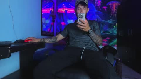 Snapshot of frankdanielsmolano chatting on 12, 4, 2026 frankdanielsmolano online show from 12, 4, 2026