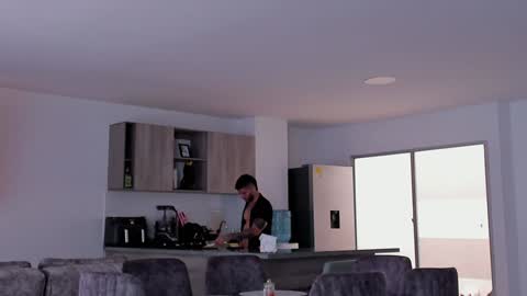 Frank Farrell. Hey remember to give me a thumbs up Ty online show from 18, 1, 2025