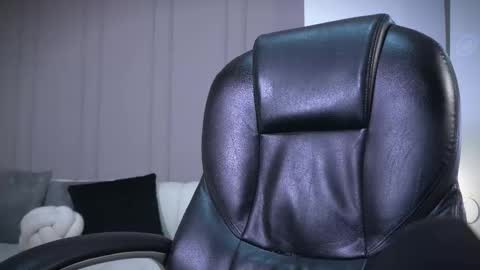 Frank Farrell. Hey remember to give me a thumbs up Ty online show from 8, 11, 2025