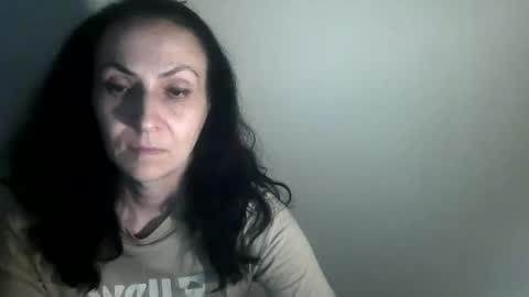 frankieteasing online show from 2, 1, 2025