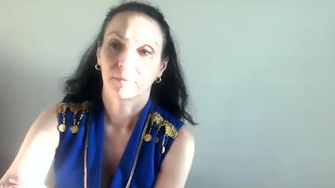 frankieteasing online show from 15, 1, 2025