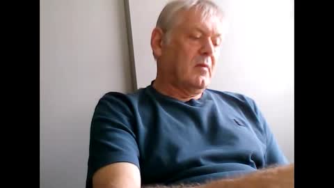 Snapshot of frannkboy61 chatting on 4, 6, 2026 frannkboy61 online show from 4, 6, 2026