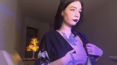 mistress Bastet and  mintcola online show from 16, 1, 2025