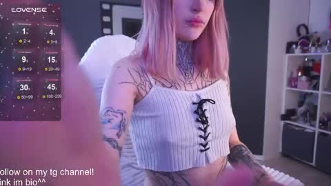 Asya UwU   online show from 15, 5, 2026