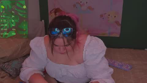 Snapshot of freakcute_friends chatting on 27, 2, 2025 Alice online show from 27, 2, 2025