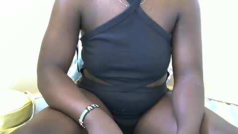 freaky_dolly online show from 26, 2, 2025