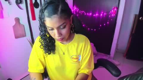 Snapshot of freaky_lia chatting on 9, 2, 2026 Lia Gomez online show from 9, 2, 2026