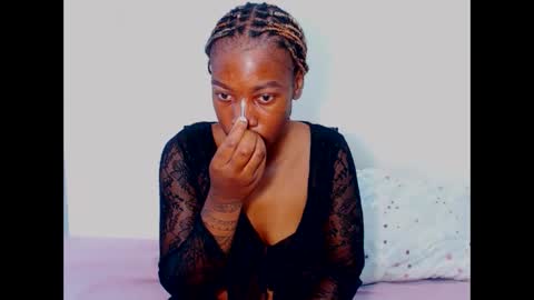 Snapshot of freakyscarlrt00 chatting on 14, 9, 2025 FreakyScarlet00 online show from 14, 9, 2025