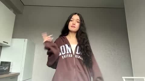 Mia online show from 3, 7, 2026