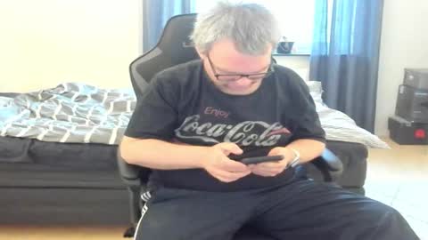 Snapshot of fredrik386959 chatting on 21, 12, 2025 Fredrik online show from 21, 12, 2025