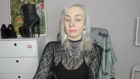 Snapshot of freeanne chatting on 15, 6, 2026 Anne online show from 15, 6, 2026