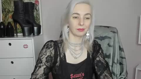 Snapshot of freeanne chatting on 24, 6, 2026 Anne online show from 24, 6, 2026