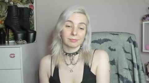 Snapshot of freeanne chatting on 1, 7, 2026 Anne online show from 1, 7, 2026