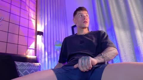 Xavier online show from 15, 4, 2026