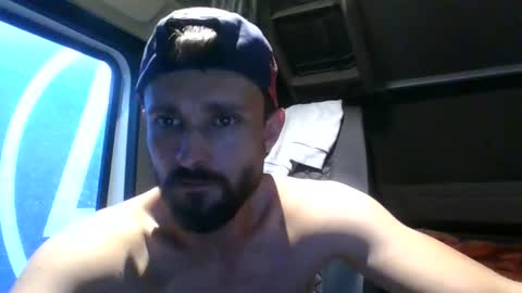 Snapshot of french_truck chatting on 4, 5, 2026 french_truck online show from 4, 5, 2026
