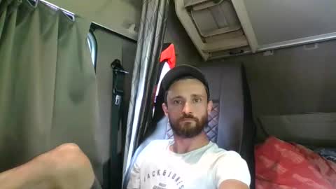 Snapshot of french_truck chatting on 14, 5, 2026 french_truck online show from 14, 5, 2026