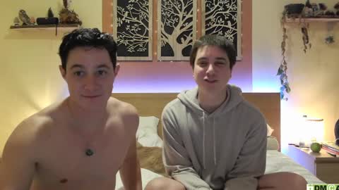 French Horny Bibs online show from 24, 1, 2025