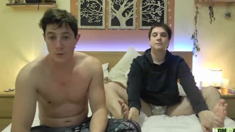 French Horny Bibs online show from 31, 1, 2025