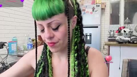 freyaa_sorceress online show from 1, 10, 2025