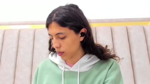 FreyaMoller  online show from 18, 3, 2026