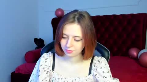 Snapshot of freyavey chatting on 25, 2, 2026 FreyaVey online show from 25, 2, 2026