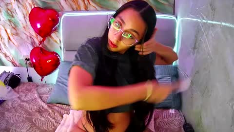 Snapshot of freyja_01 chatting on 6, 2, 2025 Freyja online show from 6, 2, 2025