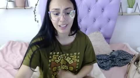 Snapshot of freyja_01 chatting on 26, 9, 2025 Freyja online show from 26, 9, 2025