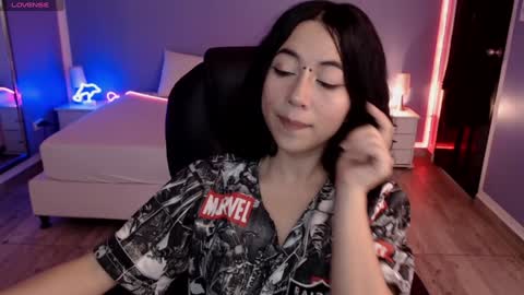 frida_lassi_ online show from 1, 2, 2025